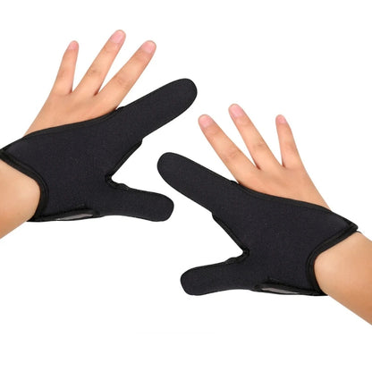 Magnet Fishing Must-Have: Two-Finger Gloves in Black, Red, Blue, and Camo!